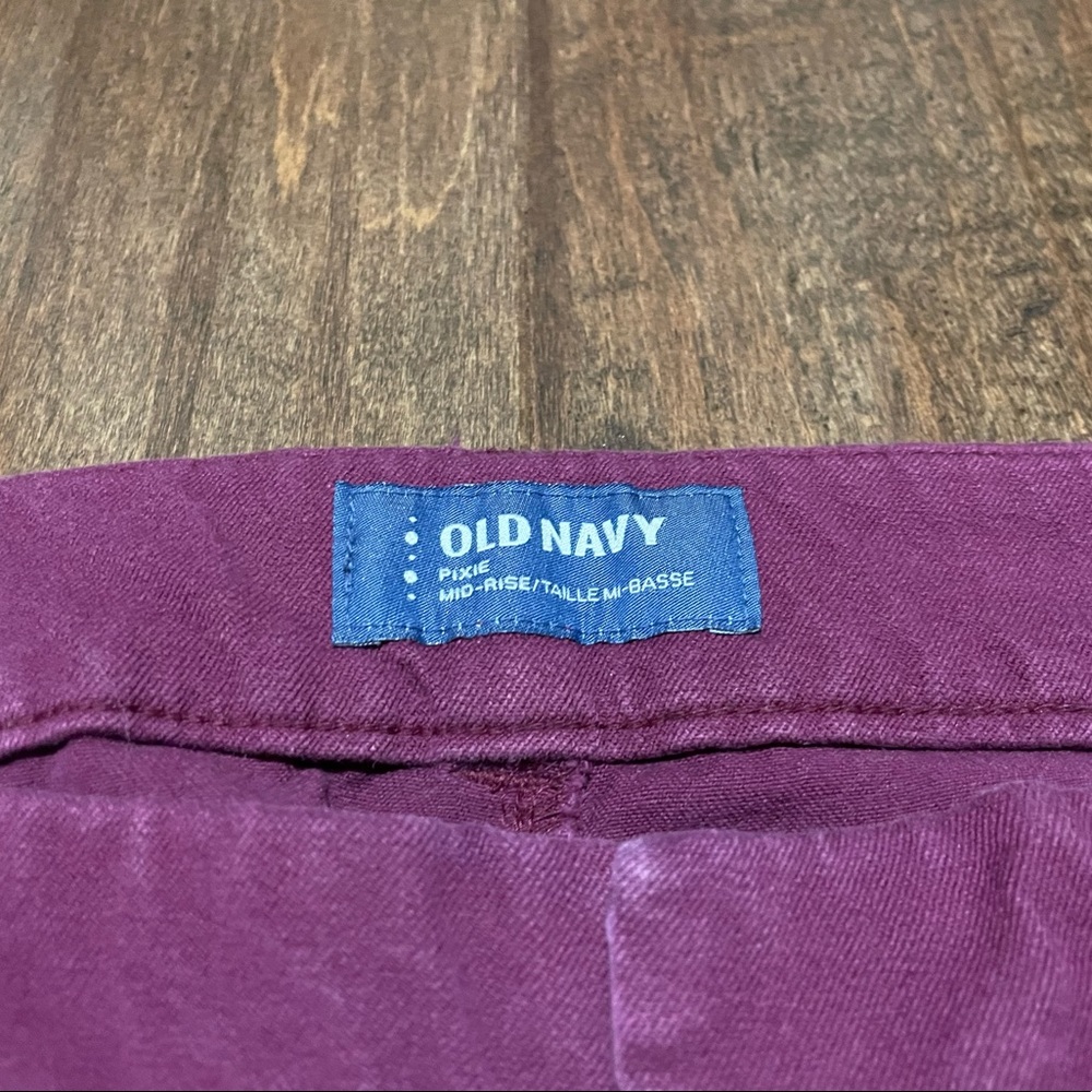 Old Navy pixie pants - Picture 3 of 3